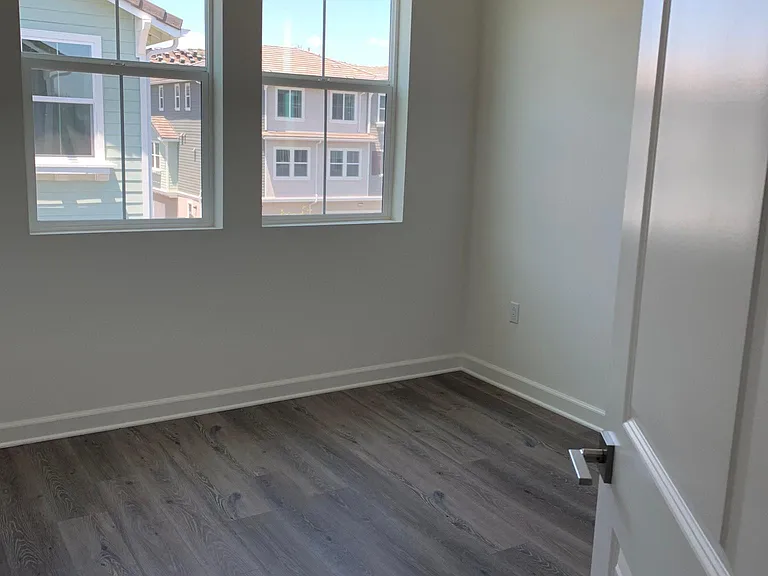 4351 Canyon Coral Ln — Photo 12