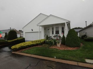 2 Orange Tree Ct, Manorville, NY 11949