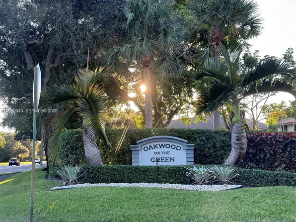 9865 Riverside Dr #9-32, Pompano Beach, FL 33071