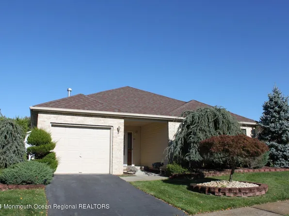 40 Coventry Terrace, Marlboro, NJ 07746