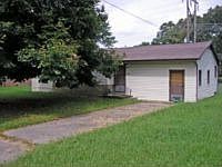 2nd image of 1606 Steele Ave