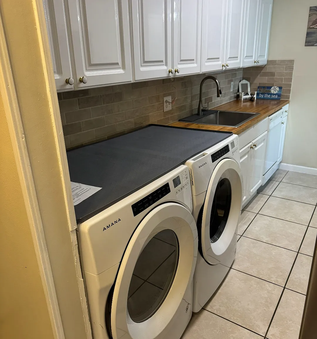 501 E Bay Dr — Photo 4