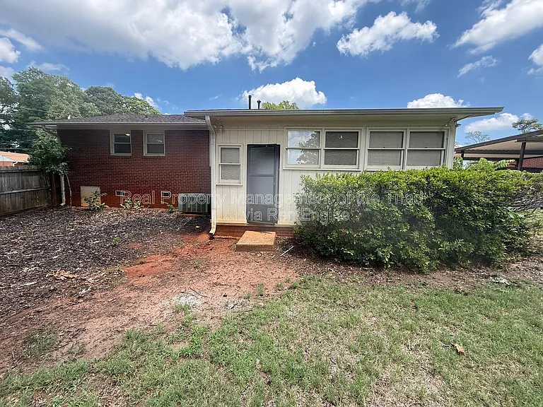 2700 Brightwood Ct — Photo 8