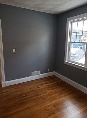 1st image of 16 Cleveland St Floor 2