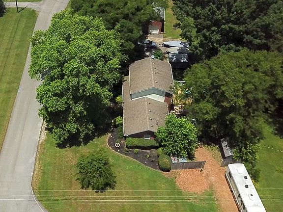 5th image of 244 NW Clearview Dr