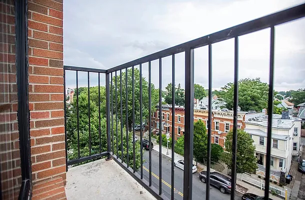 Rented by EXR | media 83