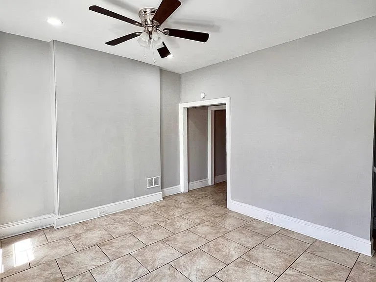 1029 Lancaster Ave — Photo 2