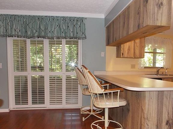 3rd image of 3309 Las Brisas Dr