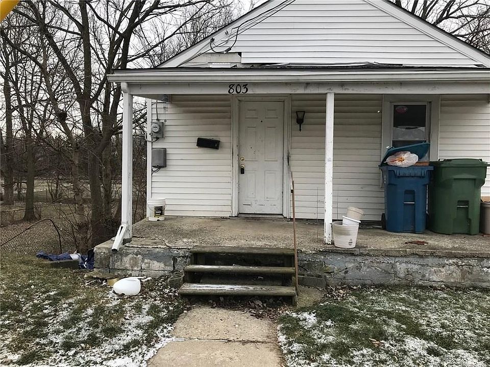2nd image of 803 W North St