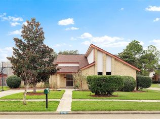 2702 Field Line Dr, Sugar Land, TX 77479