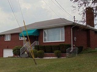 320 Grove Dr, Lower Burrell, PA