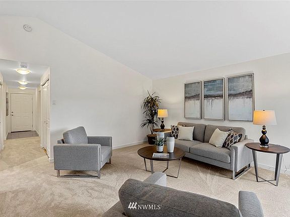 4th image of 3018 128th Ave SE APT 15
