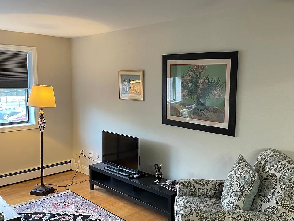 41 Walnut St #21
