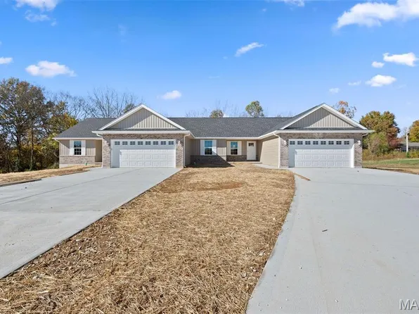 125 Grindstone Ct, Moscow Mills, MO 63362
