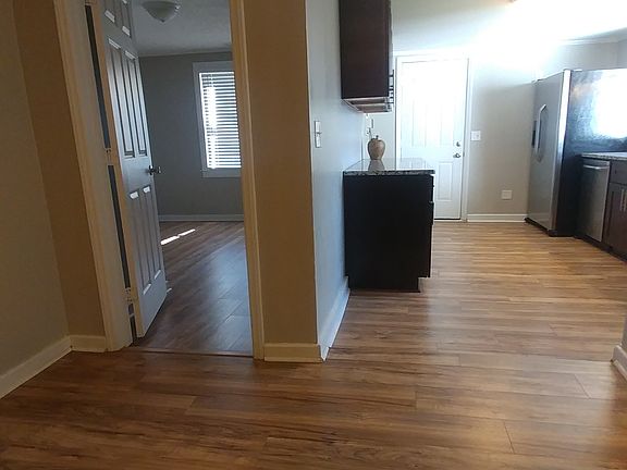 Looking into kitchen from di