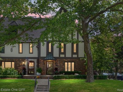 542 Cadieux Rd, Grosse Pointe, MI, 48230