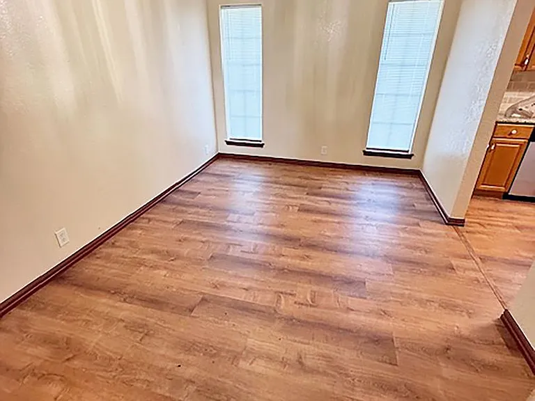 326 County Road 4228 — Photo 5