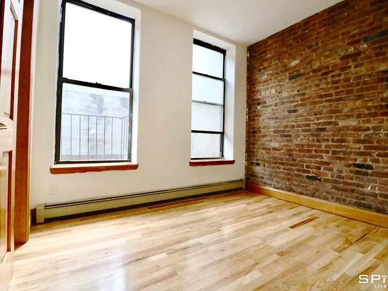 814 10th Ave #5A — Photo 7