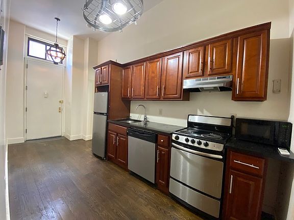 2nd image of 132 Graham Ave #1L