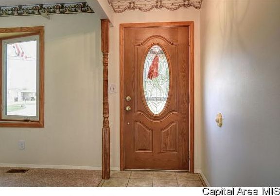 3rd image of 825 Lincoln St