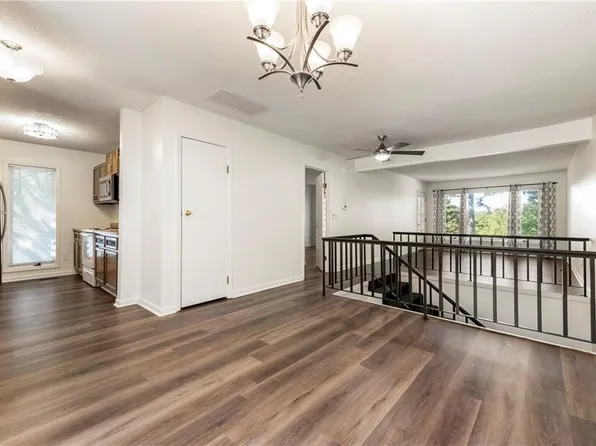 17 Britten Cir, Bella Vista, AR 72715