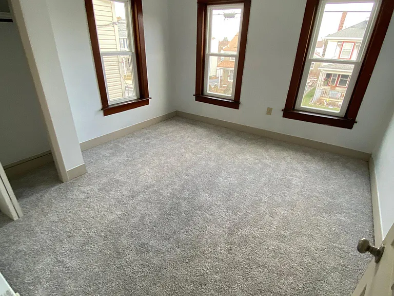 328 3rd St #1/2 — Photo 12
