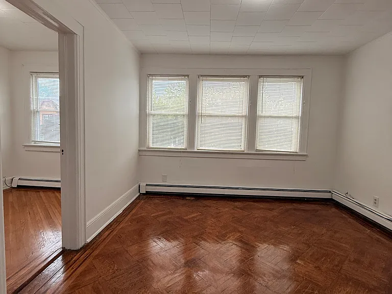 579 Oregon Ave #2 — Photo 5