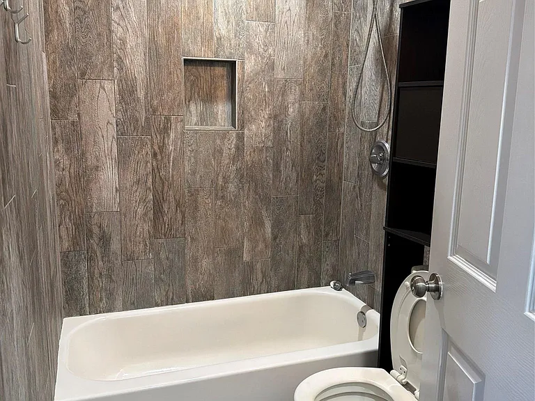 160 Pope Bnd S #D — Photo 5