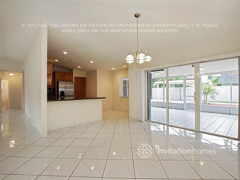 16440 SW 144th Ave — Photo 4