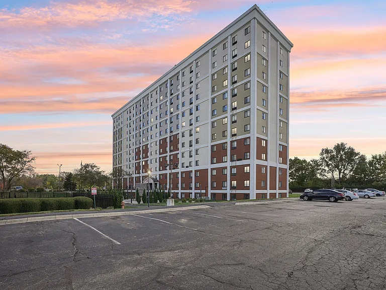 River West Flats — Photo 3