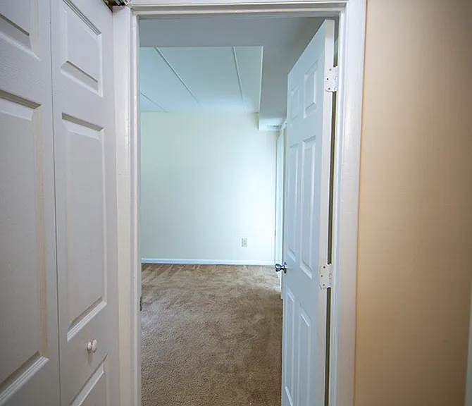 Ashley Apartments — Photo 48