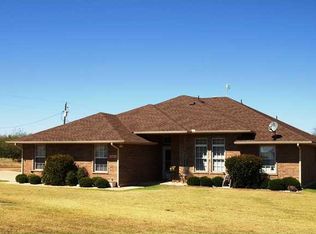 905 Moffat Rd, Piedmont, OK 73078