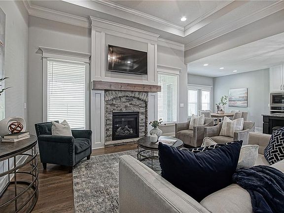 4th image of 4708 NE Pocono Cir