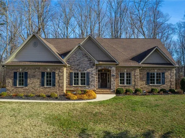 168 Starboard Ct, Stokesdale, NC 27357