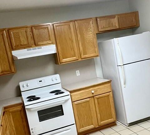 5th image of 1512 N Vintage Ln