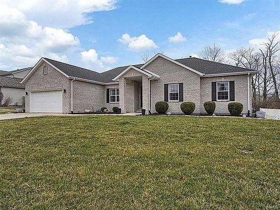 3rd image of 176 Oak Hill Dr