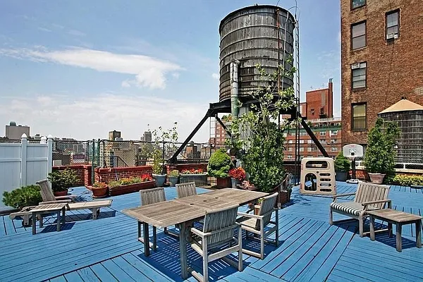 Sold by Brown Harris Stevens | media 25