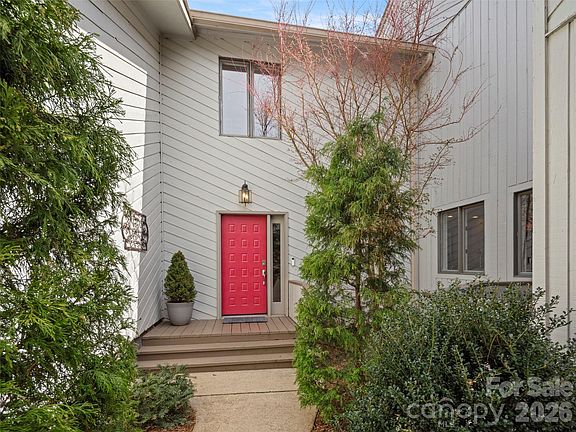 3rd image of 103 Parkway Ct