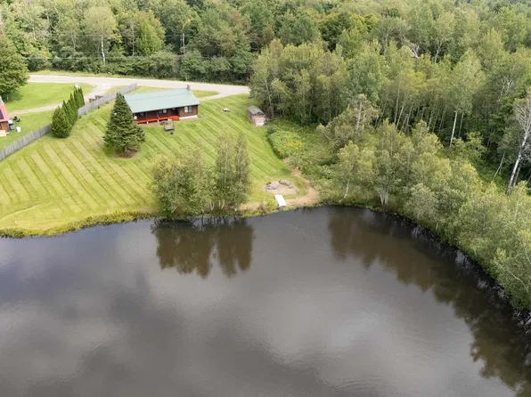537 North Jay Road, Jay, VT 05859