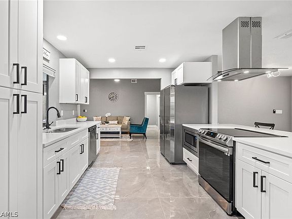 3rd image of 135 SE 22nd Ter