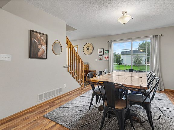 3rd image of 200 SE Westgate Dr
