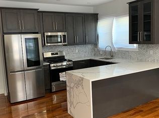13823 228th St, Springfield Gardens, NY 11413