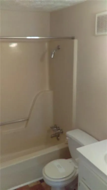 2 bed, 1000 sqft, $1,500 — Photo 2