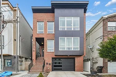 598 Bramhall Avenue, #2