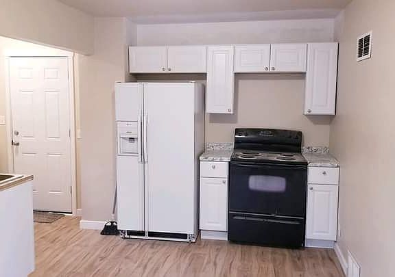 3rd image of 130-140 S 3rd St E #2