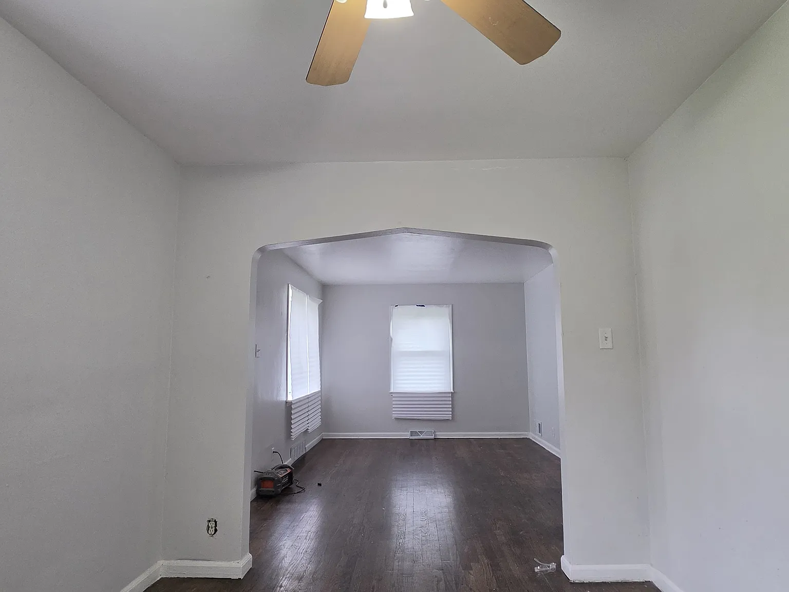 3 bed, 1.5 bath, 1594 sqft, $1,400 — Photo 4