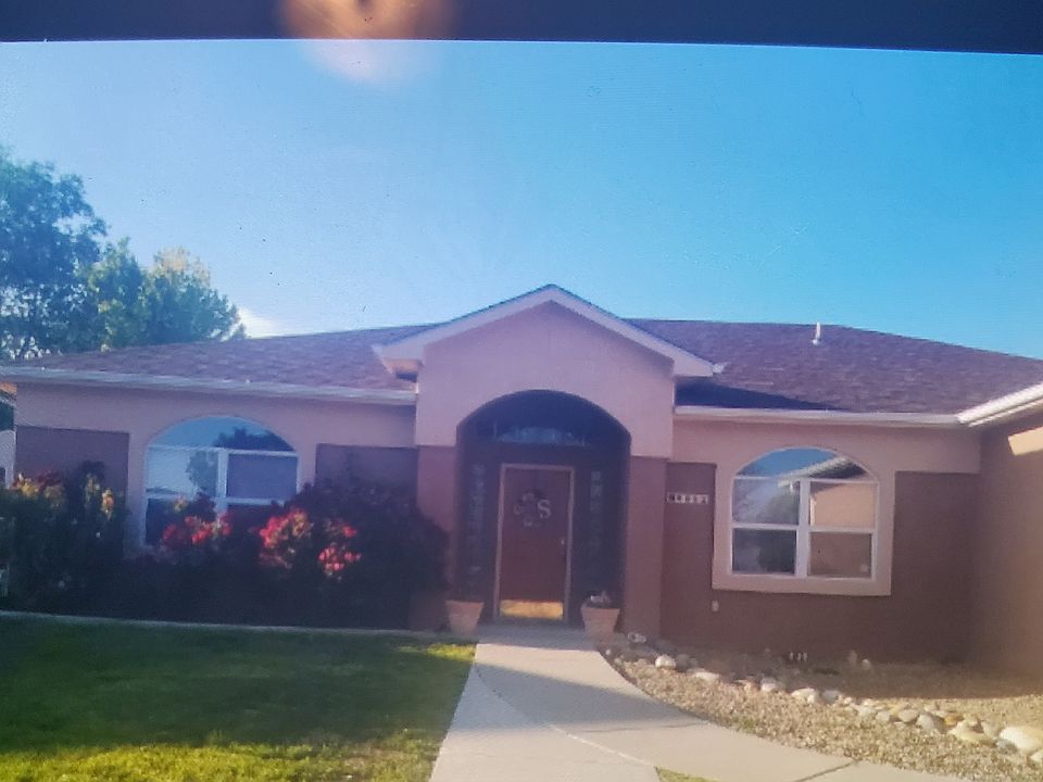 1st image of 5002 Carolcreste Dr