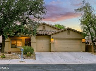 8271 N Rocky Brook Dr, Tucson, AZ 85743