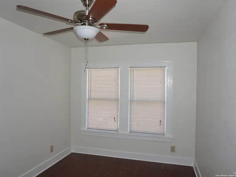 1905 Buena Vista St — Photo 7