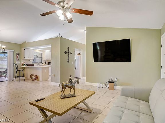 3rd image of 227 Schoolside Dr